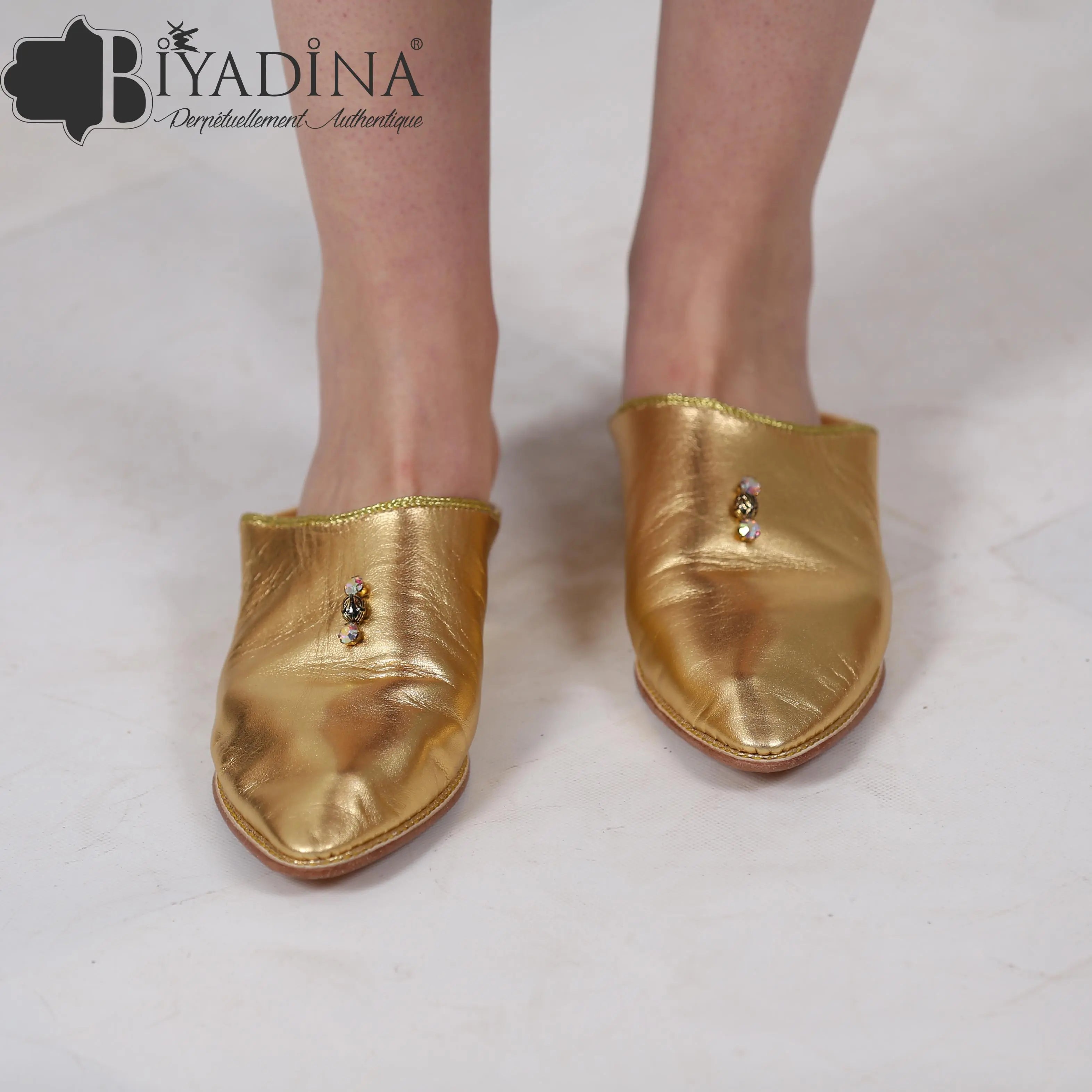 Pointed leather slipper Biyadina Store