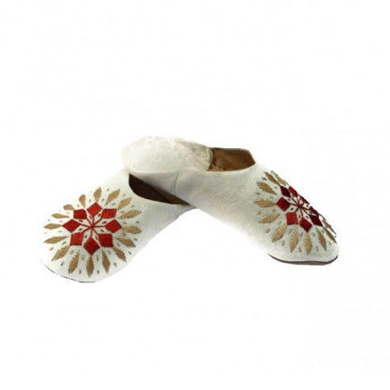 Embroidered soft slipper