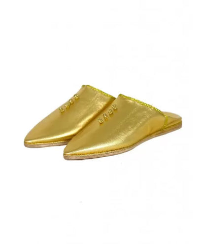 Pointed leather slipper