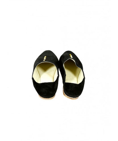 Pointed suede slipper